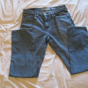MENS LEVIS SIGNATURE ATHLETIC 32/32